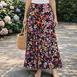 Z1 LuLaRoe Lola Maxi Skirt Medium Black Multi Color Floral Daisy Print A-Line
